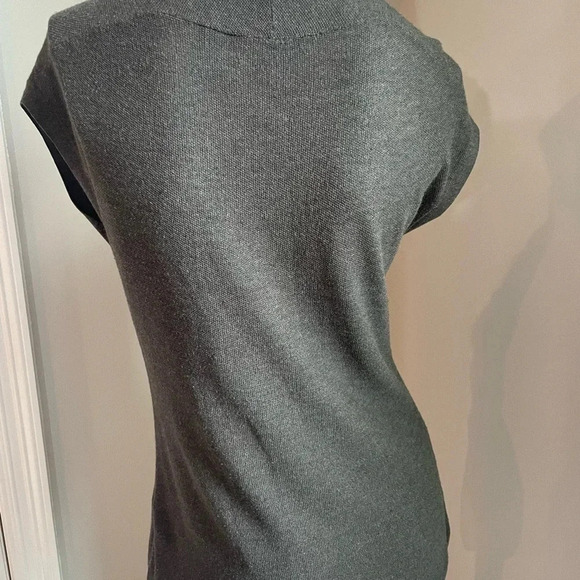 Hugo Boss Grey sleeveless sweater with front ruffle size Small - Picture 9 of 9